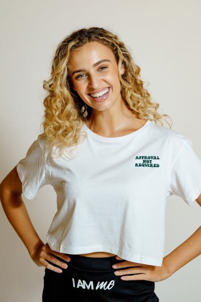 承認は不要です  クロップドTシャツ - 白